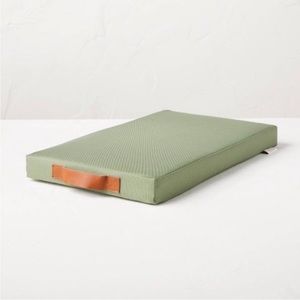 HEARTH & HAND WITH MAGNOLIA CUSHIONED KNEELING PAD GARDEN KNEELER GREEN
